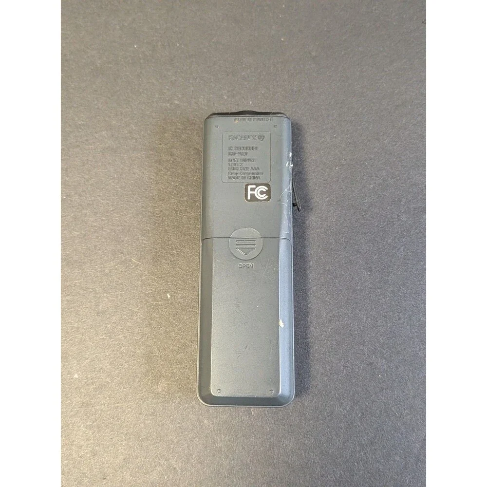 Sony ICD-P520 Digital Voice Recorder **As Is - Untested